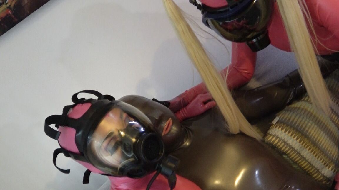 15P Kinky pornstar Látex Lara