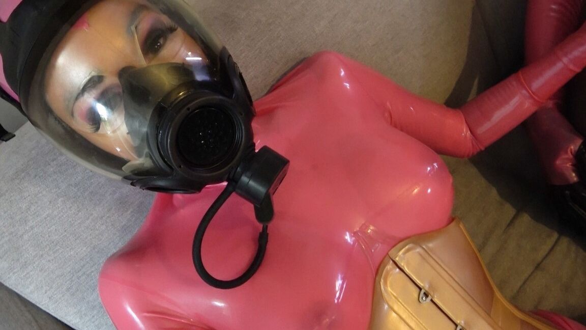 15P Kinky pornstar Látex Lara