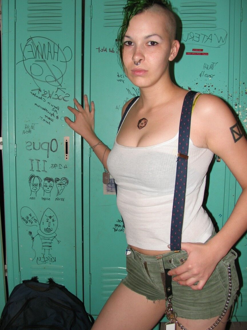 17P Smoking green haired fetish freak Chapel poses naked in the locker room