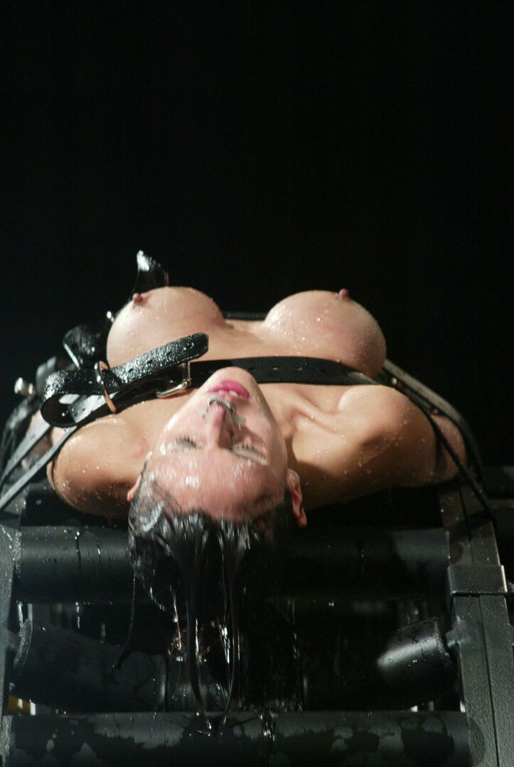 21P Eau Servitude Timide Amour