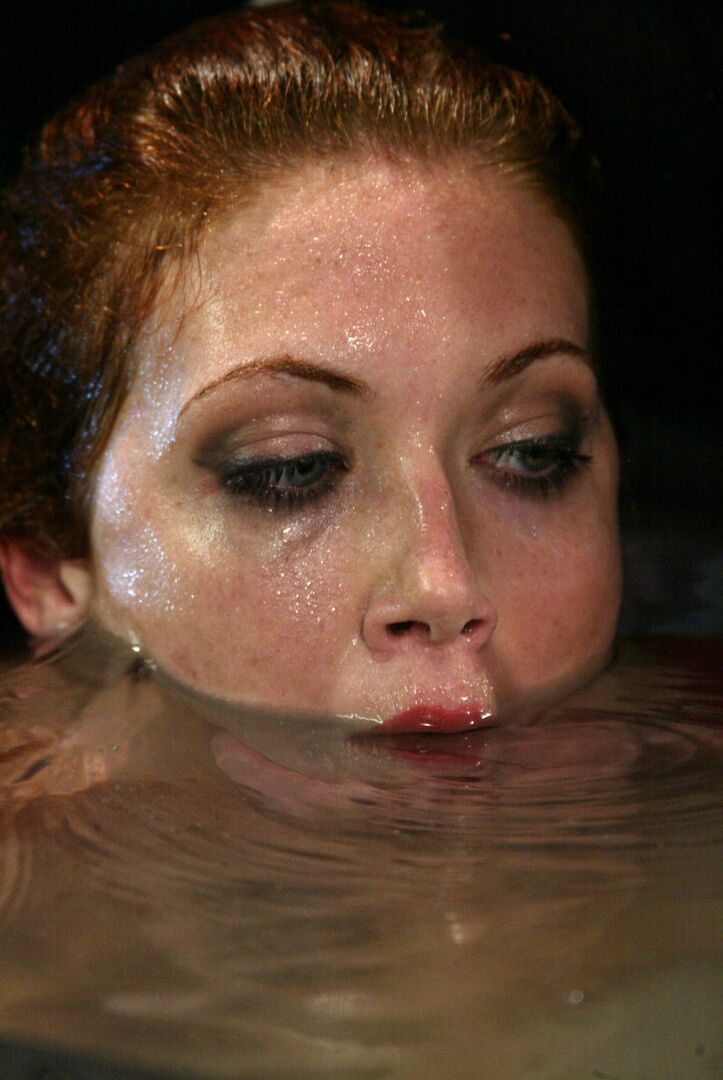 21P Escravidão Aquática Sabrina Fox