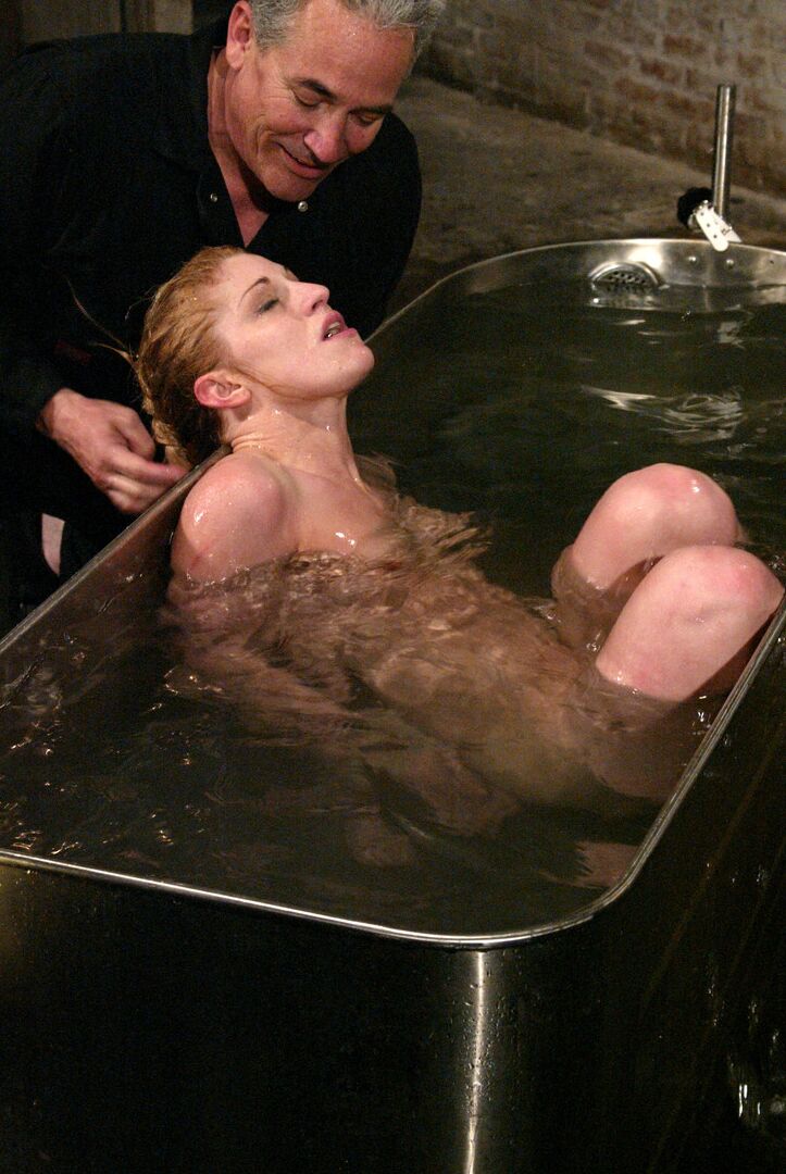21P Water Bondage Tawni Ryden