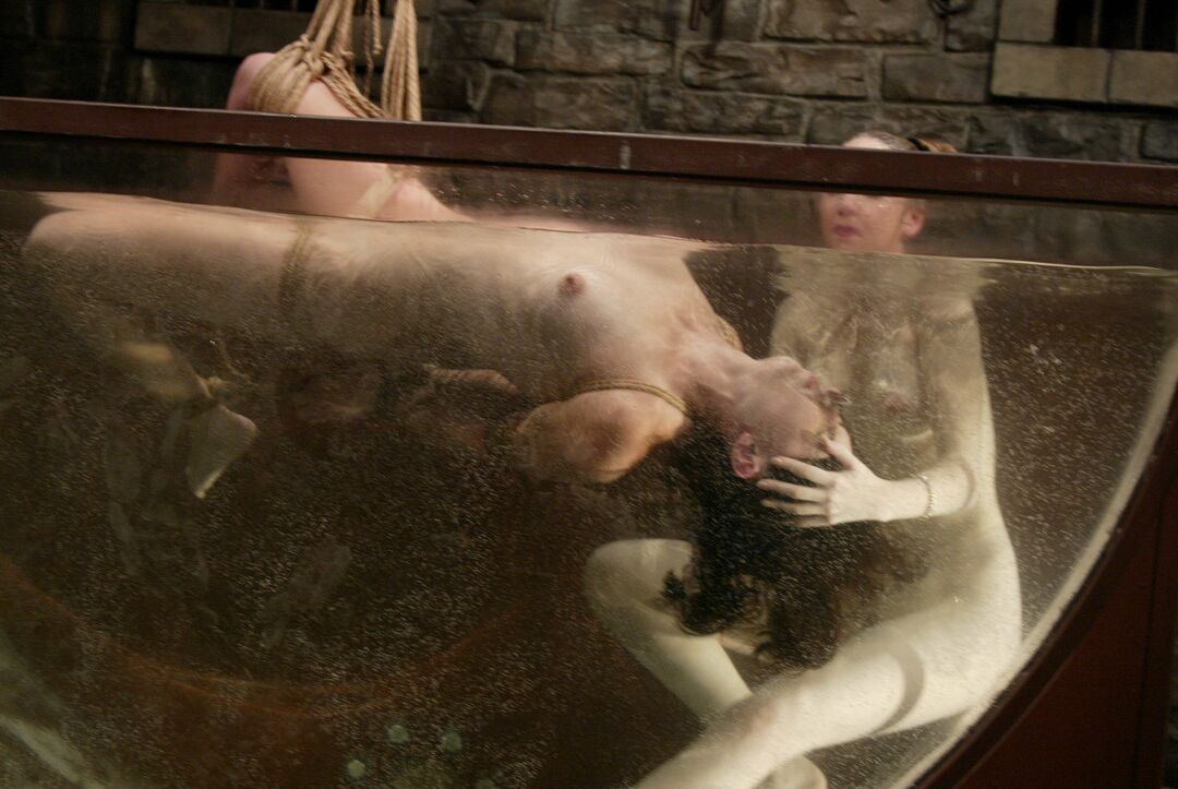 20P Bondage de agua Chanta Rose, Wenona