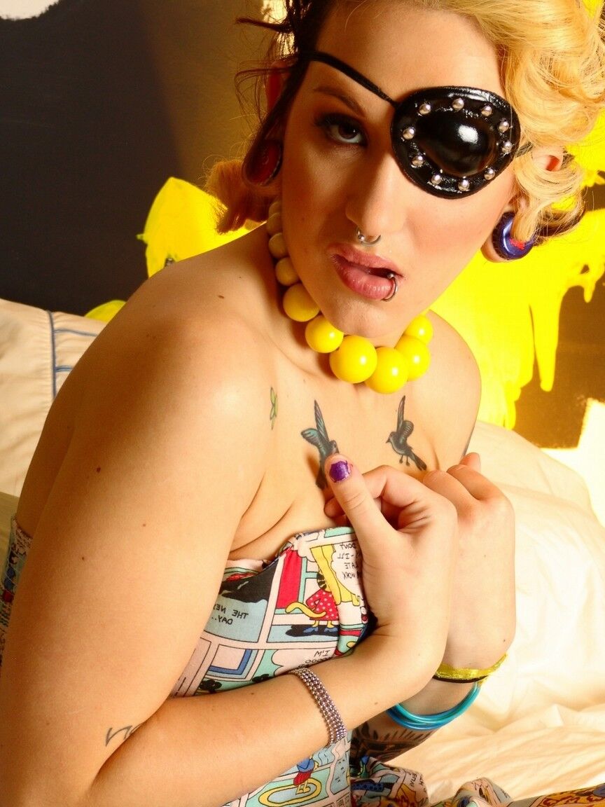 17P Big titted fetish model Nova showcases her pierced nipples & spreads bald twat