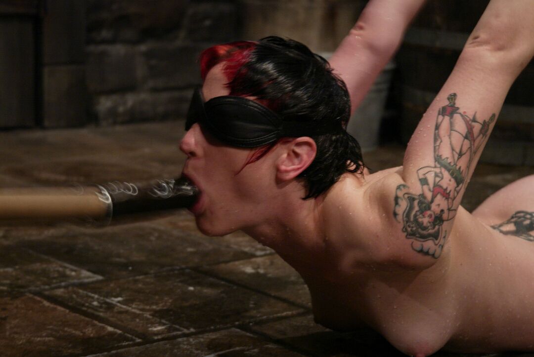 21P Water Bondage Nina, Princesa Donna Dolore