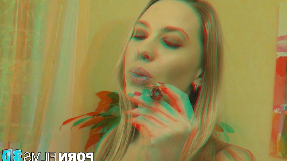 16P Filmes pornográficos 3D Loira nua dá prazer a si mesma