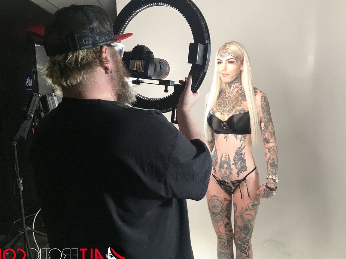 16P Alt Erotic Amber Luke