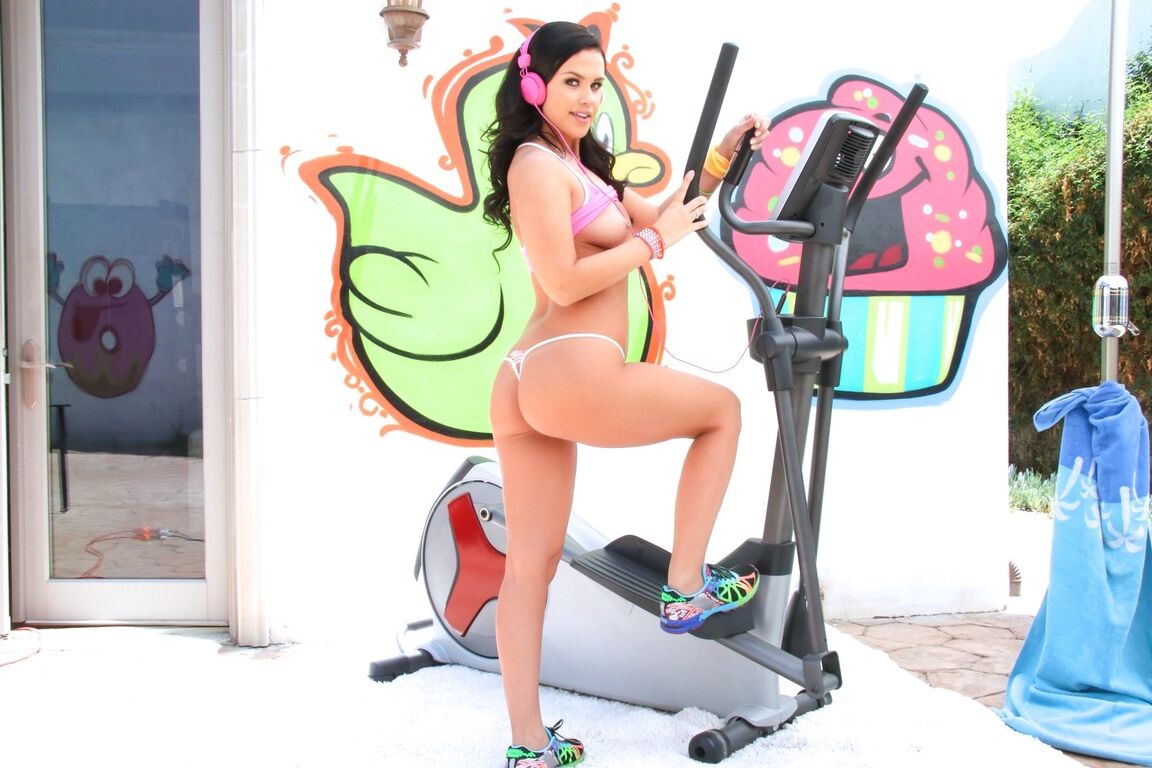 15P Athletic girl Roxy Raye stands naked after exercising on a patio