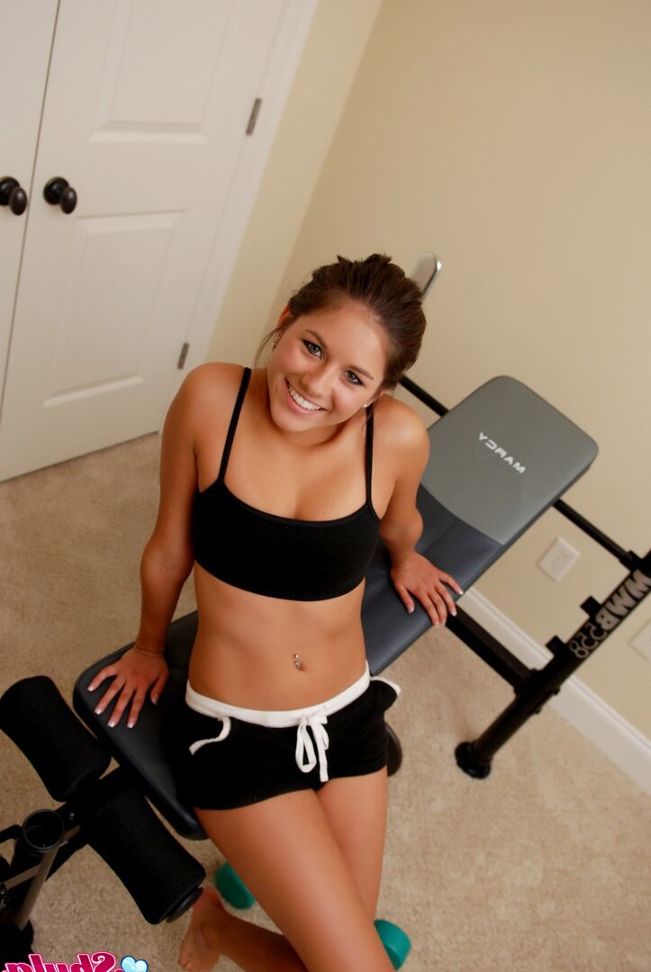 12P Charming teen Shyla Jennings shows her ass crack while working out