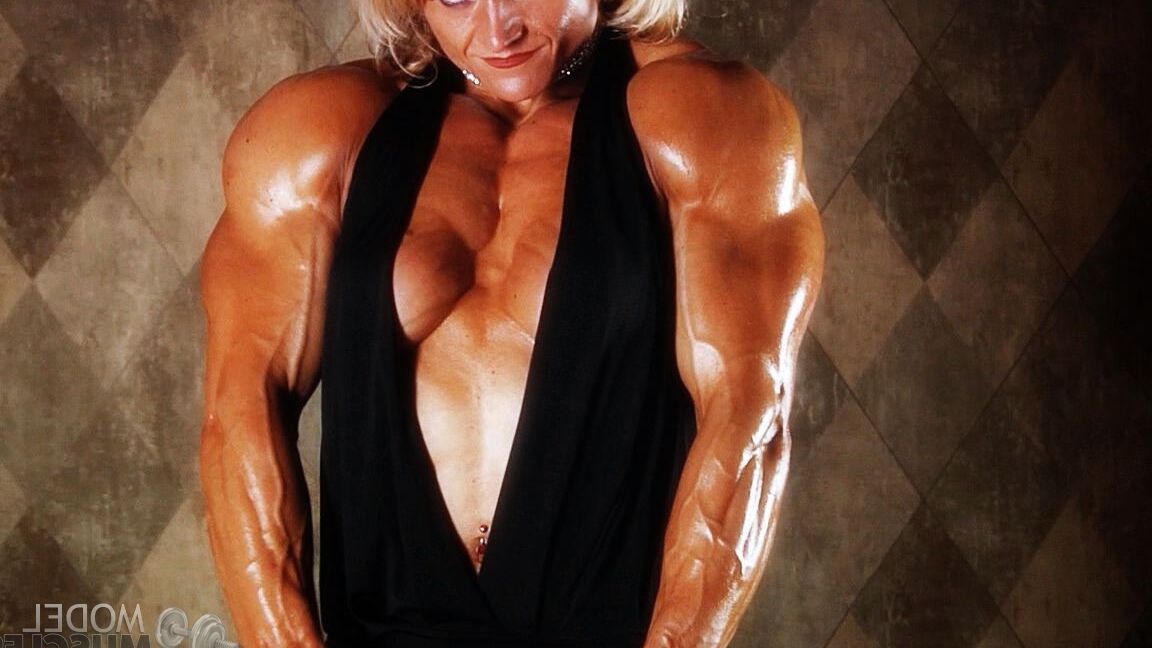 La culturiste 21P Brigita Brezovac affiche ses muscles