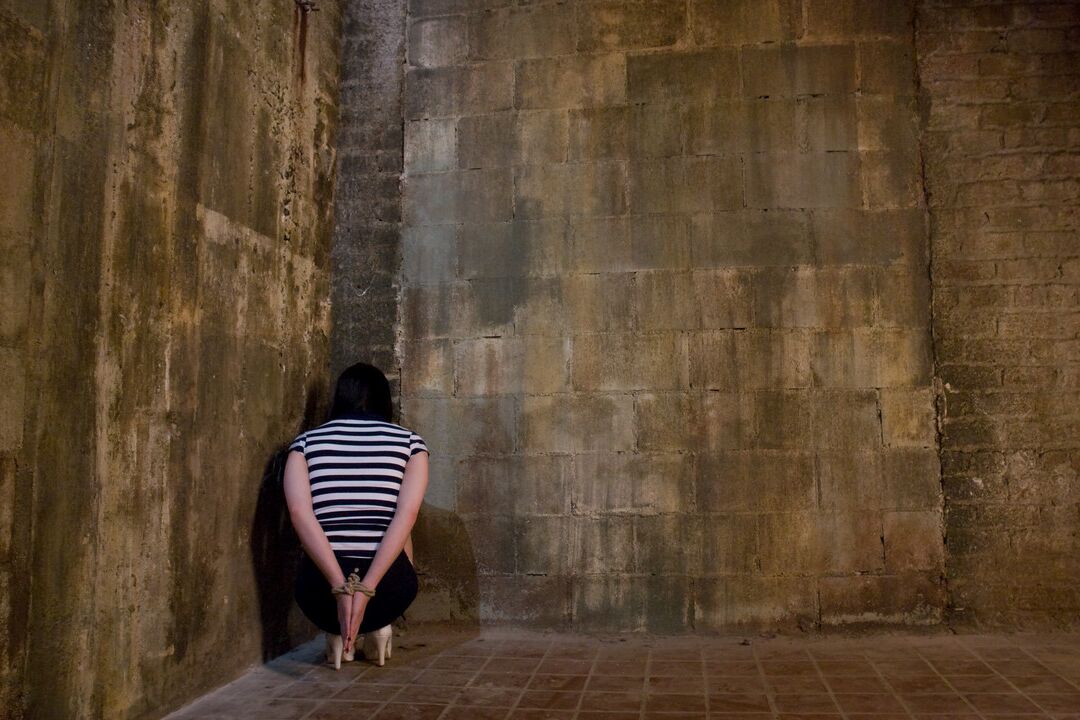 21P Wired Pussy Amie, Isis Amour