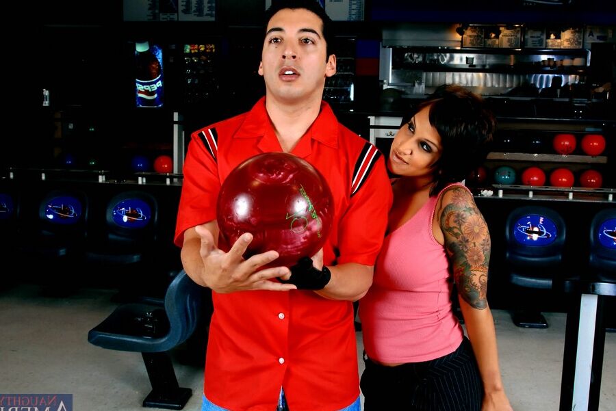 16P Tattooed babe in high socks Regan Reese fucking in a bowling alley