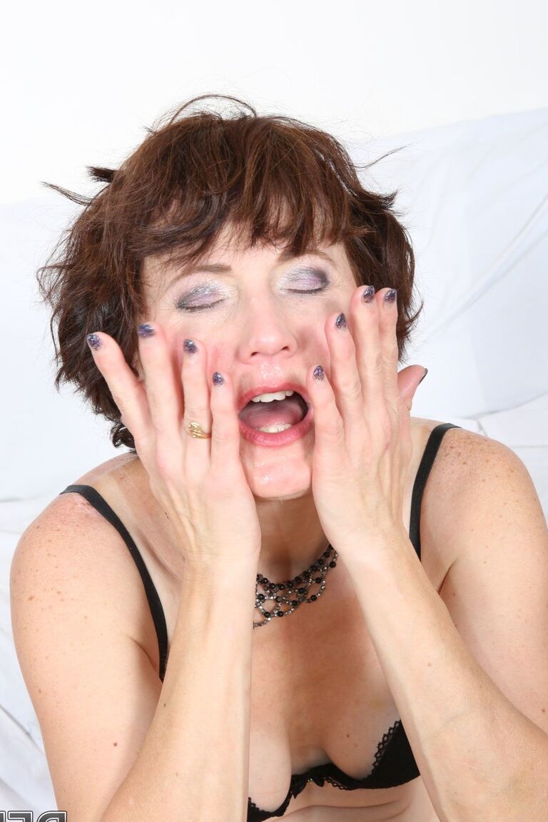 17P Brave granny Alice Sharp enjoys hardcore double penetration with black bulls