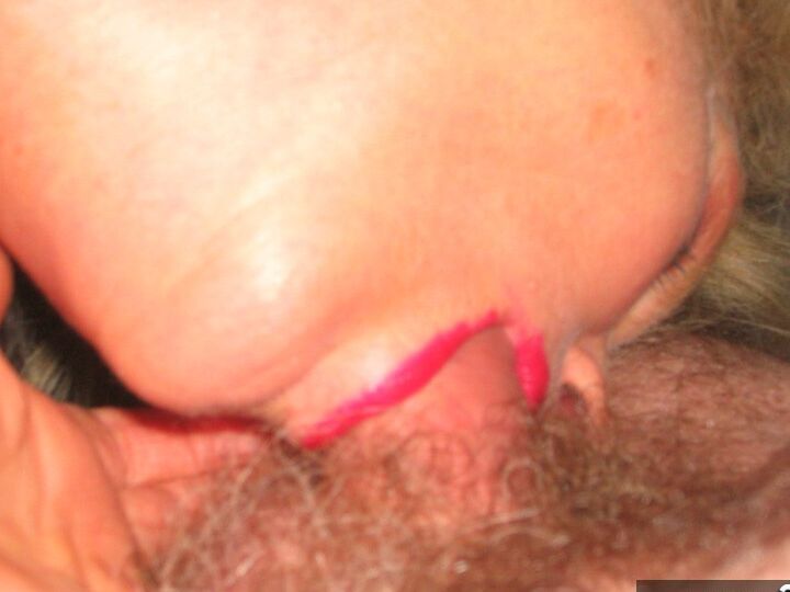 20P A loira natural mais velha Ruth se masturba depois de sexo POV com um pênis minúsculo