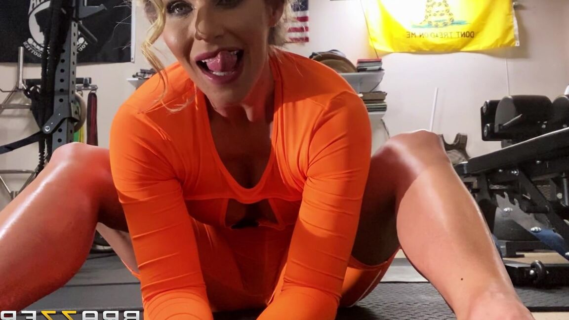 21P-Tag mit einem Pornostar Phoenix Marie