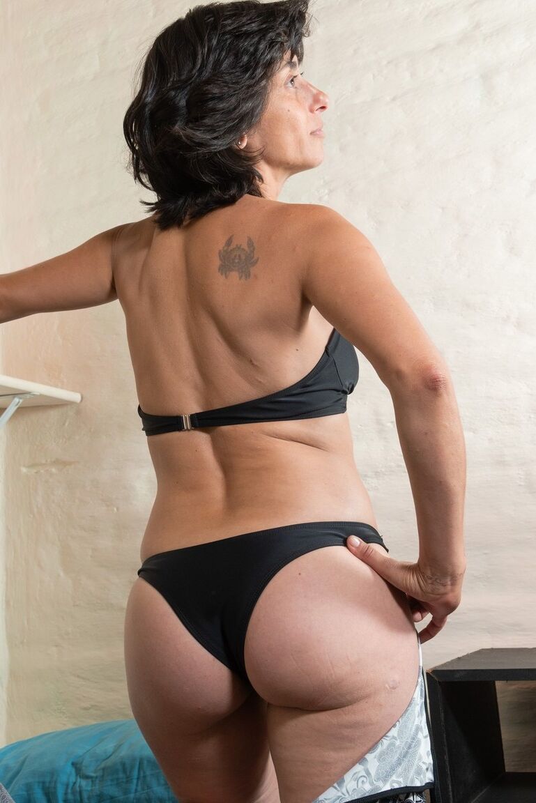 16P First timer Soledad parts her hairy vagina after getting totally naked