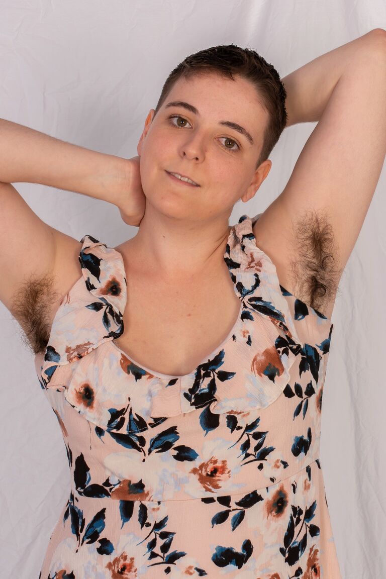 21P La gordita natural Harley Hex follada por su vagina peluda por su novio