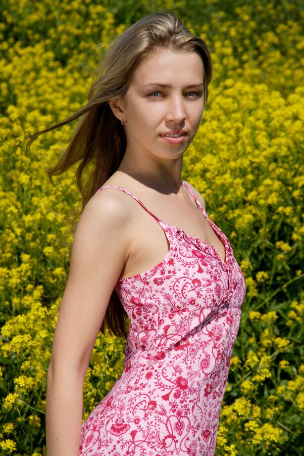12P MPL Studios Outdoor Glamour Europeia Gata