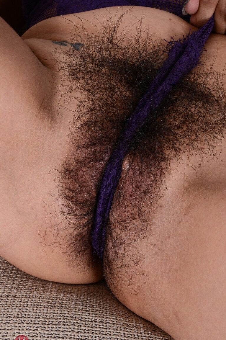 21P Little Asian hippie Lulu Sparkle flaunting her super hairy crotch up close