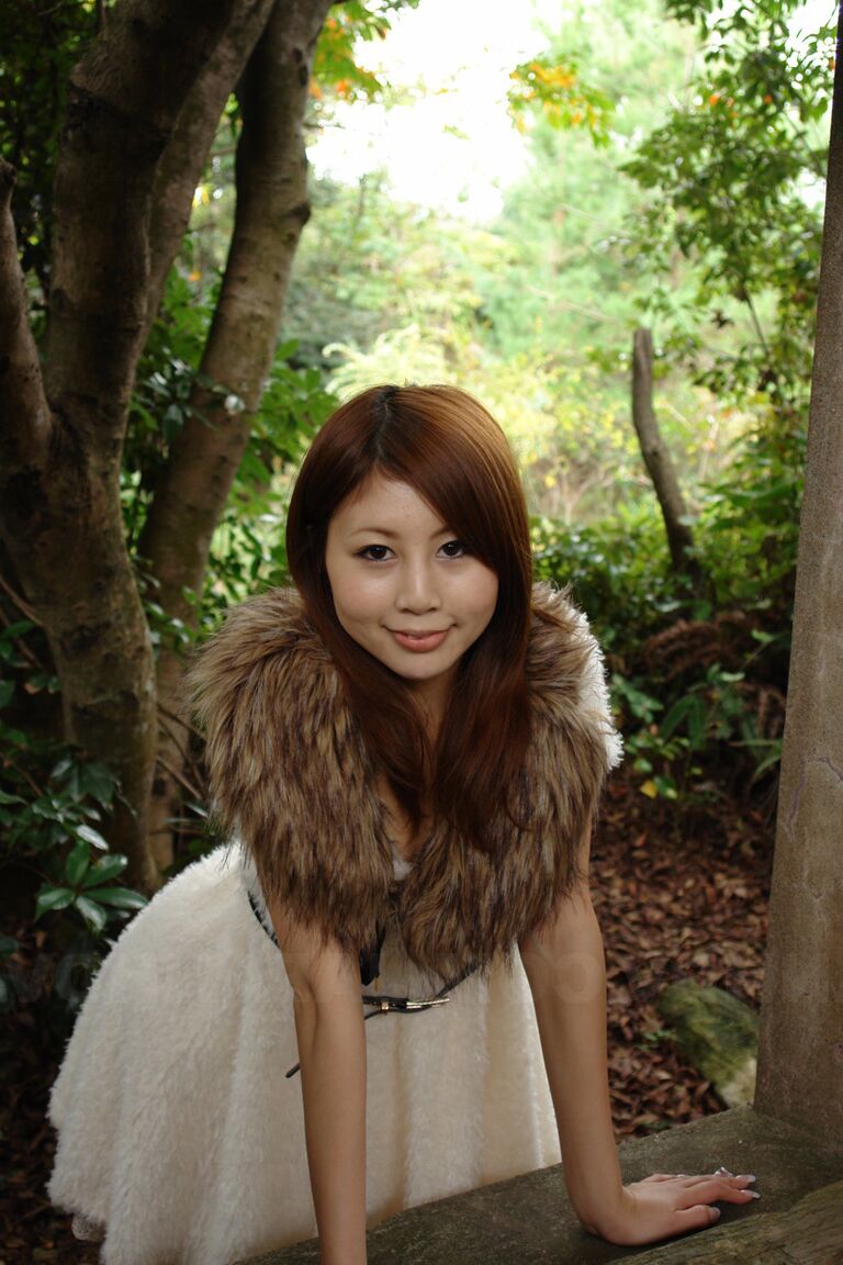 20P Japanese newbie Airi strips and poses nude in a scary abandoned house