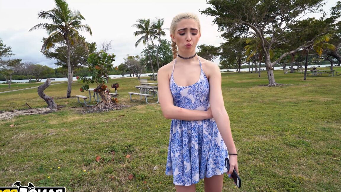 21P La joven rubia Jane Wilde recibe cunnilingus y tiene sexo en el autobús