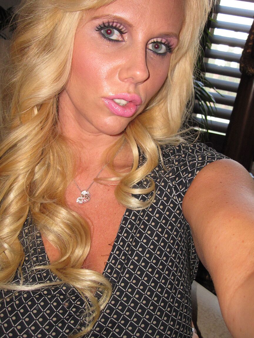 17P Married MILFs Veronica Avluv, Karen Fisher, and Kelly Madison wait for fucker