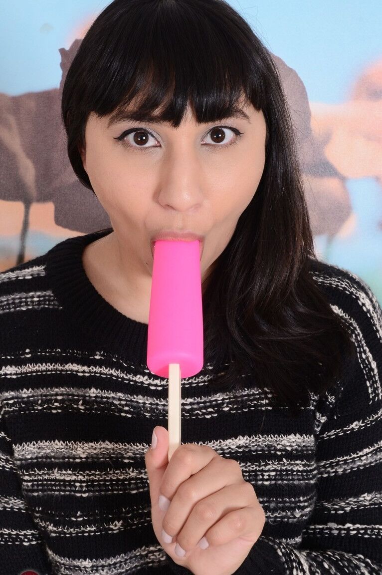 21P Sweet amateur Nenetl Avril unveils her bushy beaver and plays with candy