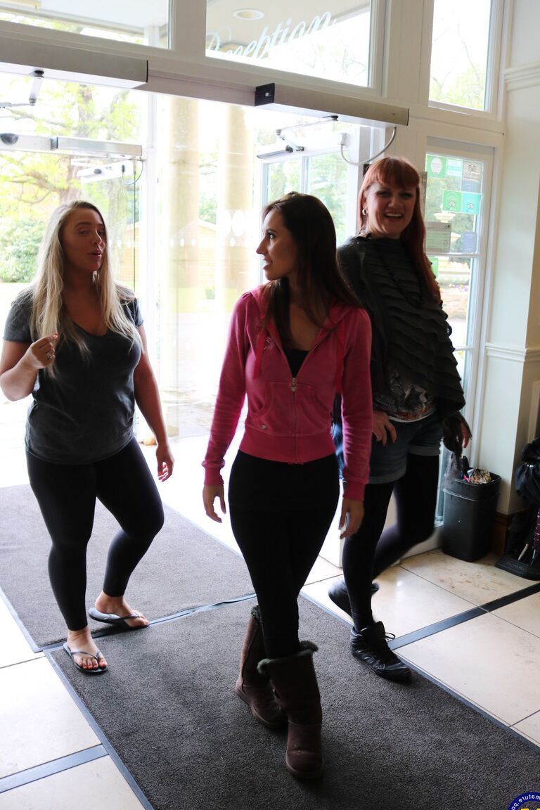 21P Mature NL Beth Bennett, Jess West, Velvetina Fox