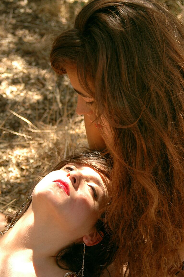 21P Met Art Larissa A, Maria F