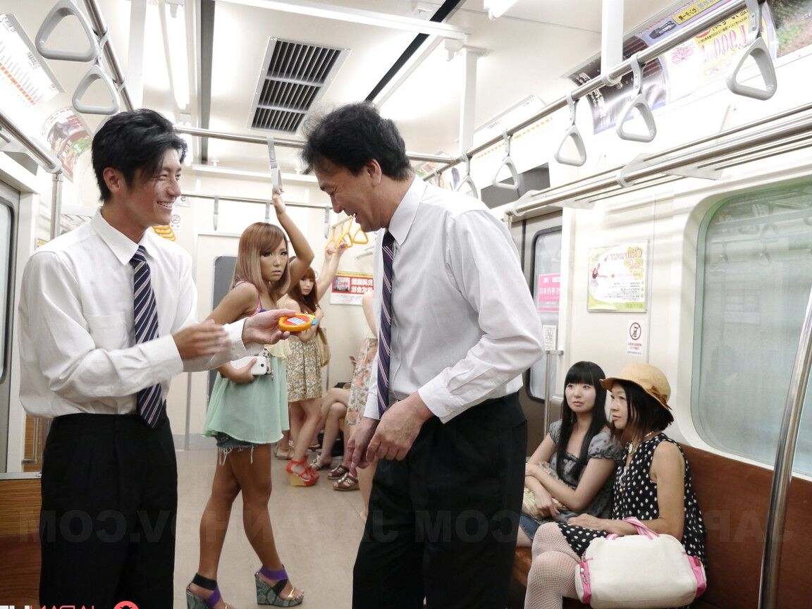 21P Asian honey Mikan Kururugi and her friends get fucked on a public train