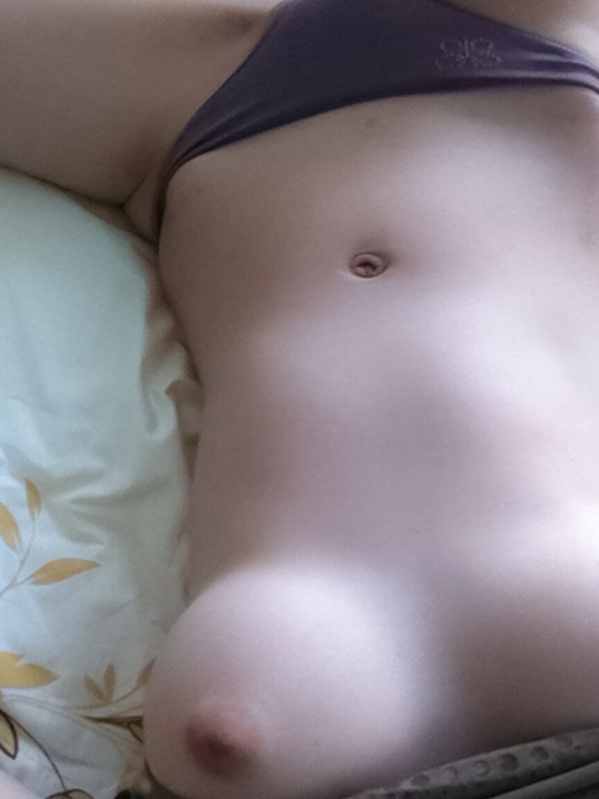 17P Amador Asiático querida mostra peitos perfeitos