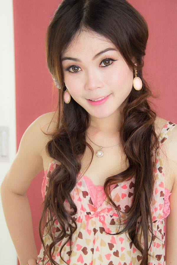 16P Ladyboy Gold Babydoll Bareback Gaper