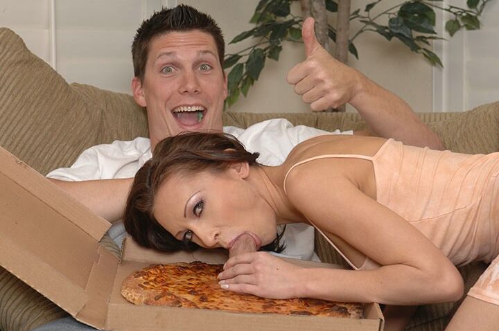 16P Busty MILF Alexandra Diamond gets shagged and facialized by a pizza-guy