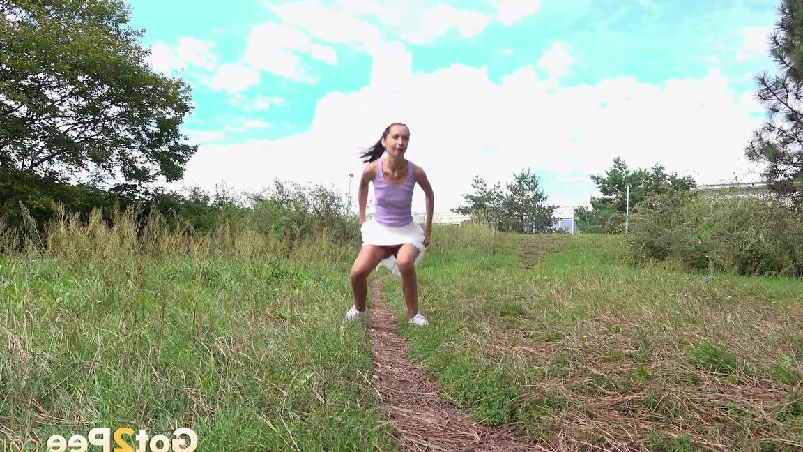 15P Mistica needs to relieve her piss desperation