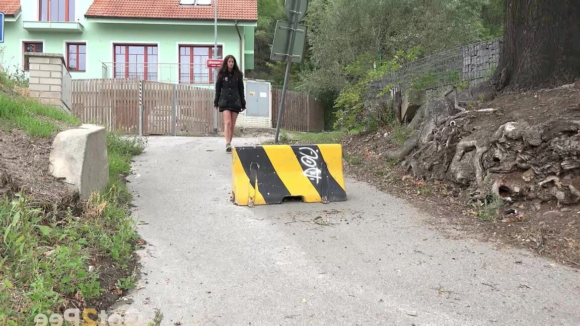 15P Morena gata Ali alivia seu desespero de mijo