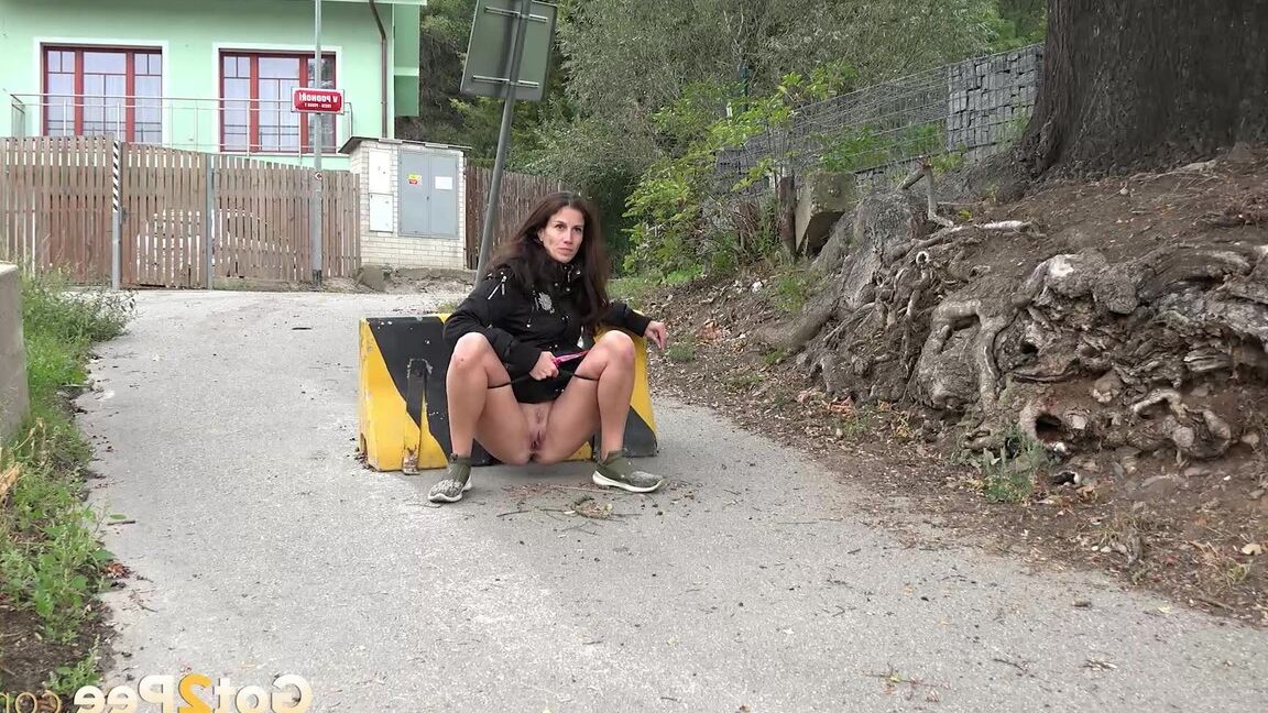 15P Morena gata Ali alivia seu desespero de mijo