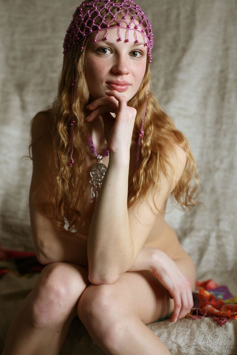 21P Beauté Érotique Lyubov