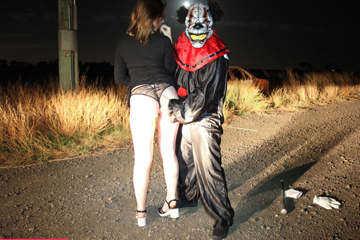 12P Aussie Ass Lulu Reynolds