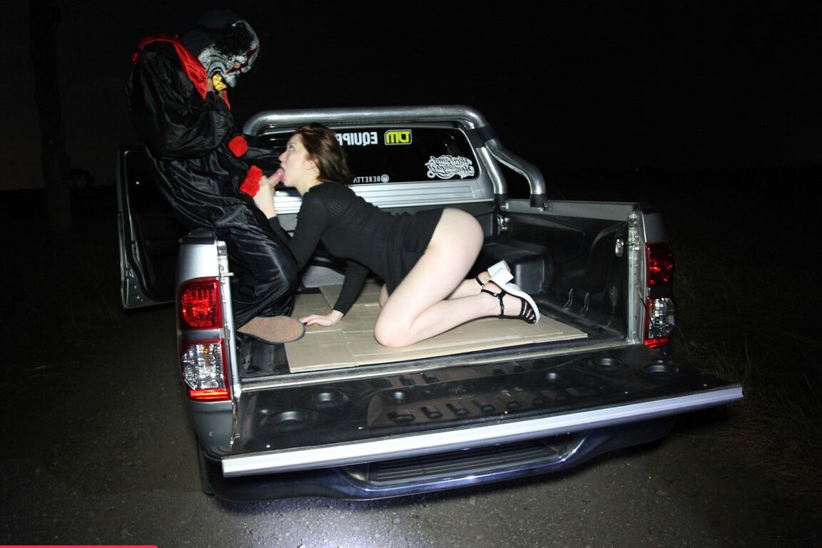 12P Aussie Ass Lulu Reynolds