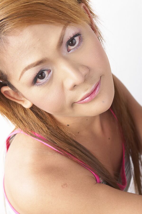 16P Ladyboy Glamour pronto para nadar