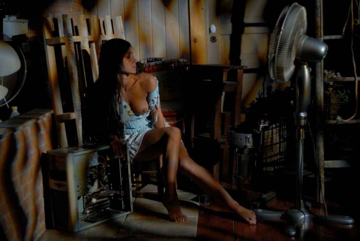 16P Melisa Mendini is waiting for you in a old factory