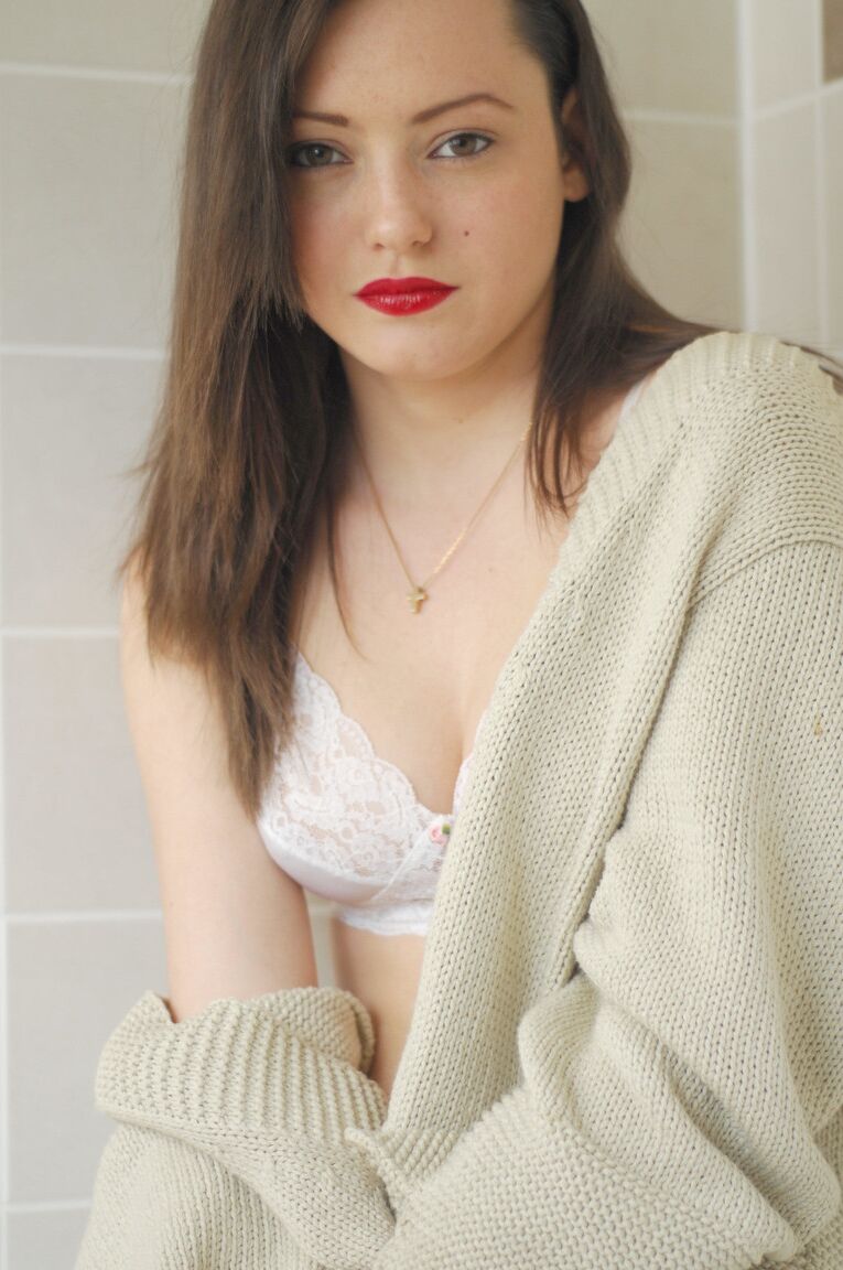 21P Beleza Erótica Brionie W