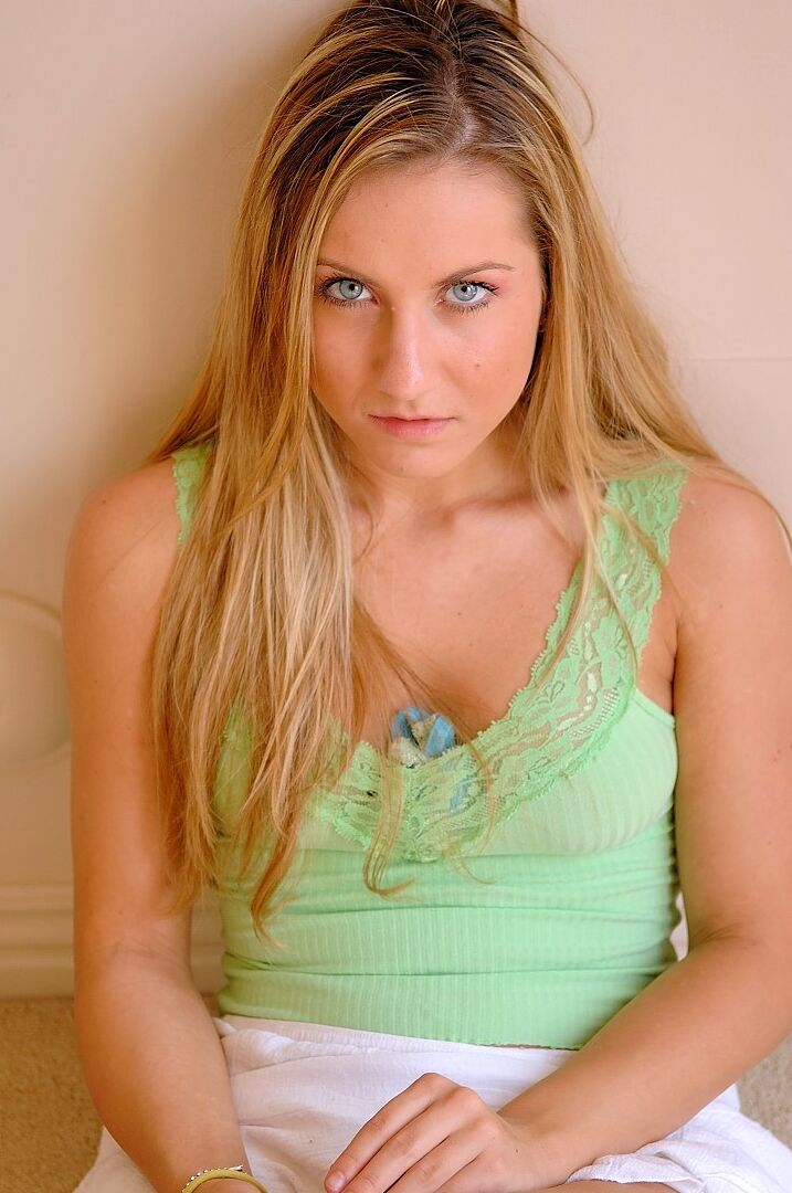 21P Blue eyed Viktoria teases with her hot ass and fills her twat with her undies