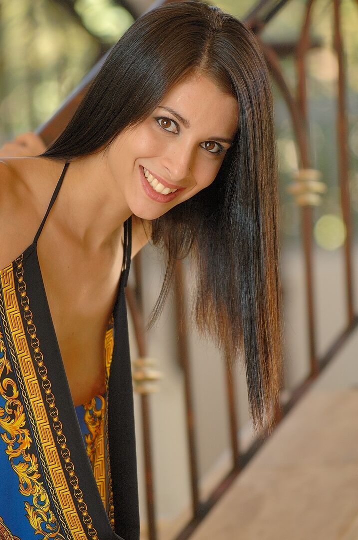21P Skinny beauty Tera unveils her cunt and stuffs it with her fist
