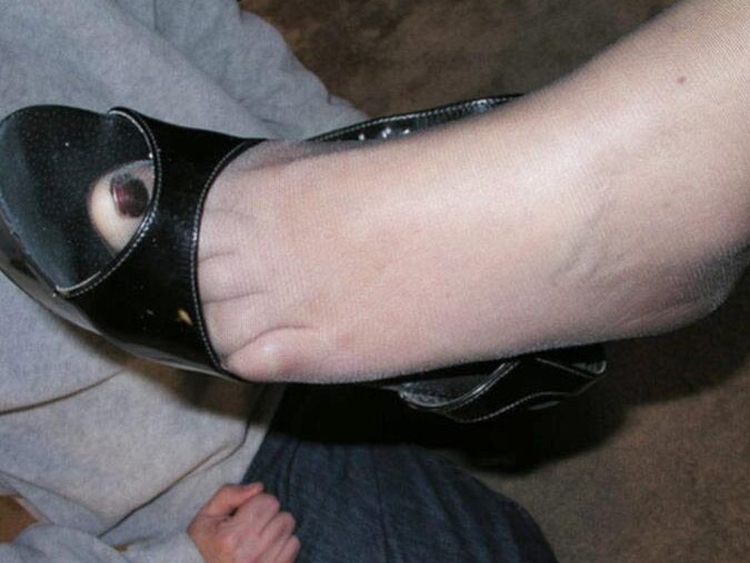 14P Foot Divas Les jolis pieds de Ruby