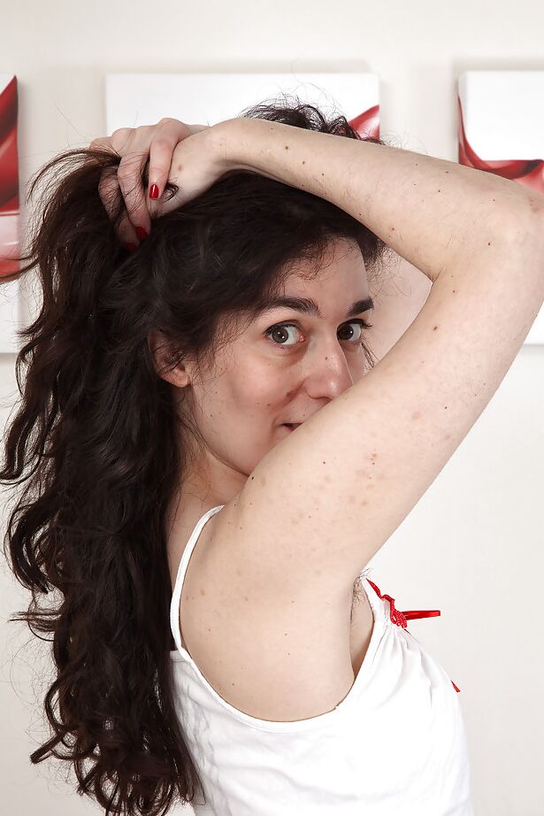 16P Ugly hairy pussy by mature brunette with hairy armpits and tiny tits.