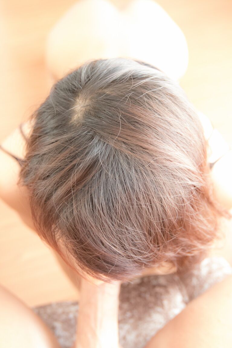 18P POV アナルを覚醒させる前に完璧なおっぱいで指のお尻を持つ熱いふしだらなニューハーフ ギー