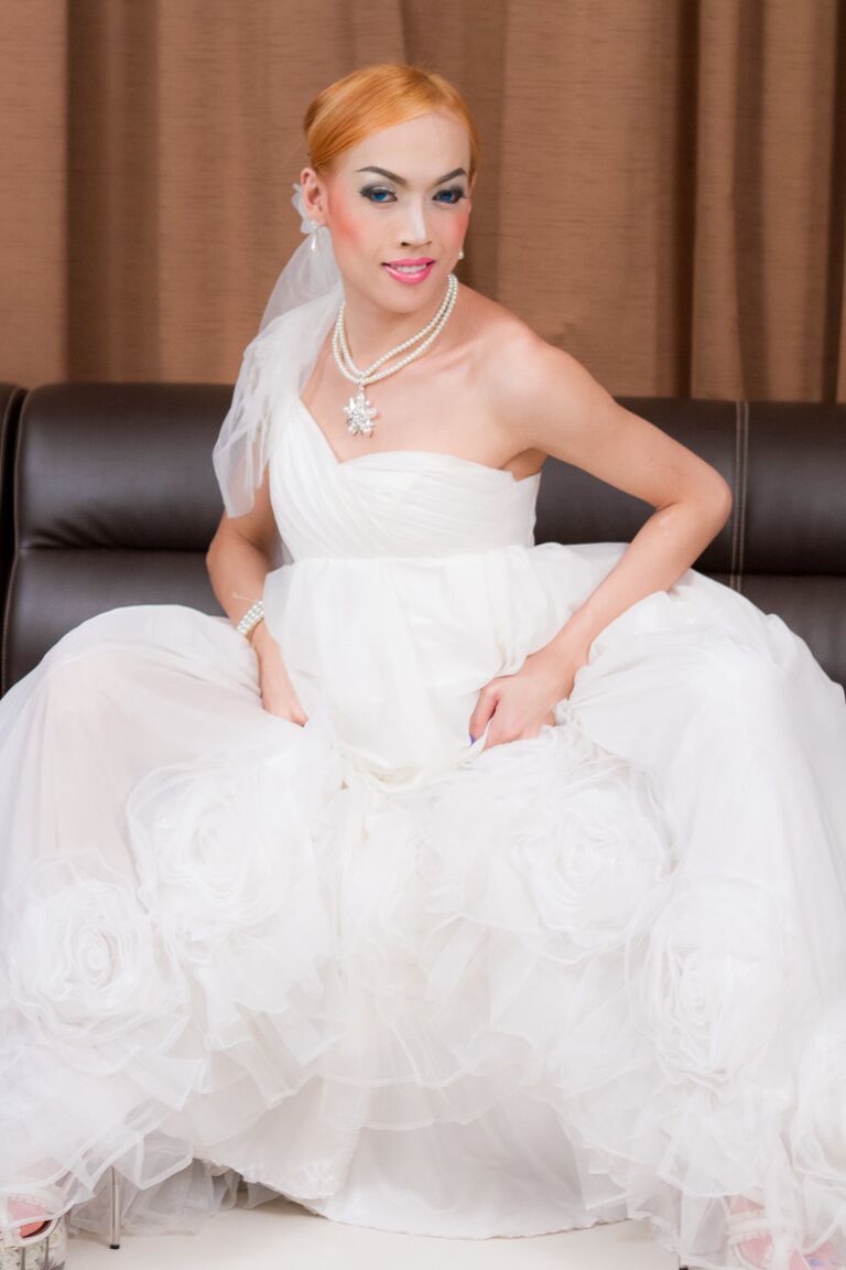 21P Ugly redhead shemale bride doffs gown for butt plug insertion & stroking