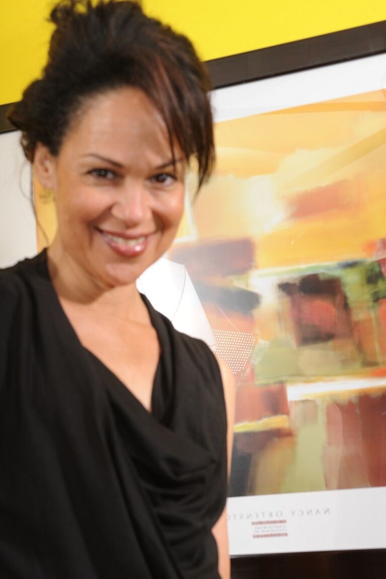 21P La charmante mature Elektra Lamour fait du 69 chaud