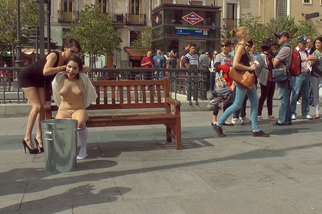20P Public Disgrace キアラ・ディレット、プリンセス・ドナ・ドロア、スティーブ・ホームズ
